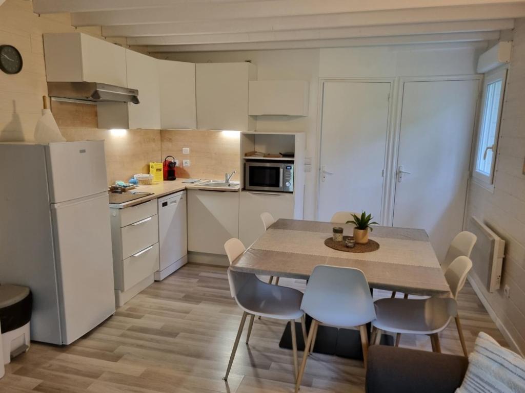 Les Chalets De Saumur, Piscine & Parc Boise, 100M Du Cadrenoir ห้อง รูปภาพ